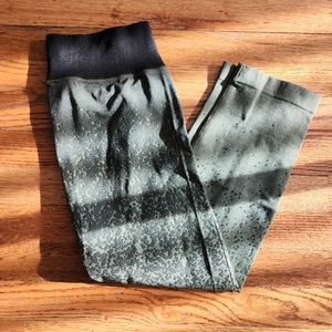 Green Design Leggings